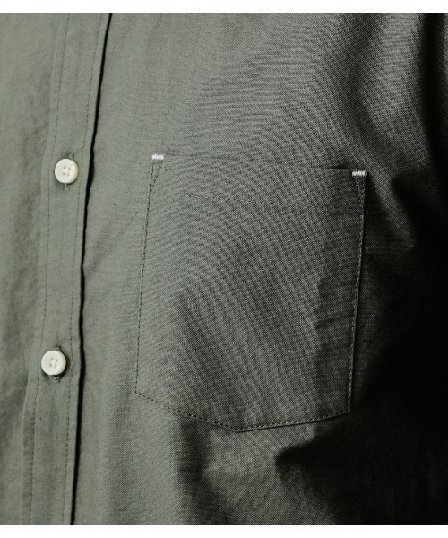 AZUL by moussy（アズールバイマウジー）の「OXFORD BASIC SHIRTS/オックスフォードベーシックシャツ（シャツ/ブラウス・メンズ・ホワイト/カーキ/ブルー・LARGE/MEDIUM/SMALL）」の20枚目の写真