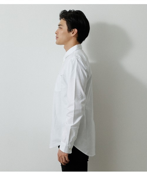 AZUL by moussy（アズールバイマウジー）の「OXFORD BASIC SHIRTS/オックスフォードベーシックシャツ（シャツ/ブラウス・メンズ・ホワイト/カーキ/ブルー・LARGE/MEDIUM/SMALL）」の8枚目の写真
