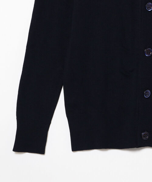 BEAMS F（ビームスエフ）の「AIME TRICOT by MAUCHAUFFEE / Vネック カーディガン（カーディガン/ボレロ・メンズ・ブラック/ネイビー・1/2/3）」の9枚目の写真