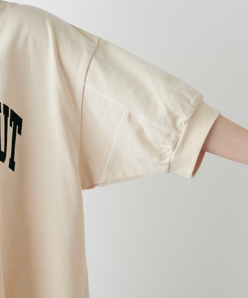 PUAL CE CIN（ピュアルセシン）の「ピグメントロゴプリントTシャツ（Tシャツ/カットソー・レディース・ブルー/アイボリー/グレイッシュベージュ・FREE）」の17枚目の写真