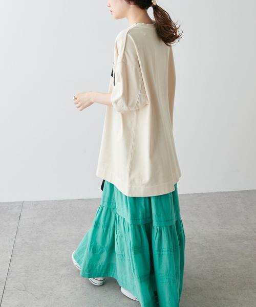 PUAL CE CIN（ピュアルセシン）の「ピグメントロゴプリントTシャツ（Tシャツ/カットソー・レディース・ブルー/アイボリー/グレイッシュベージュ・FREE）」の6枚目の写真