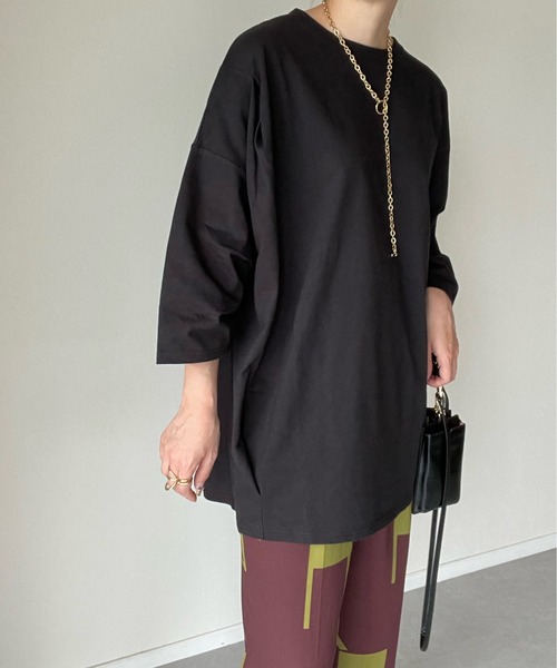 y/m by misato（イムバイミサト）の「タックオーバートップス（Tシャツ/カットソー・レディース・ホワイト/ブラック・FREE）」の2枚目の写真