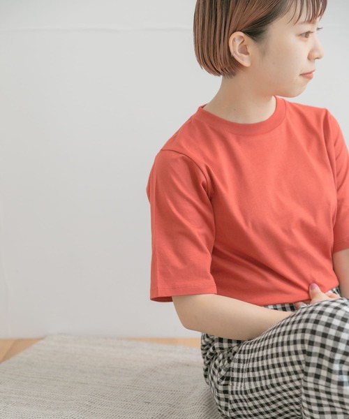 ITEMS URBANRESEARCH（アイテムズ アーバンリサーチ）の「オーガニックコットンベーシックTシャツ（Tシャツ/カットソー・レディース・グレー系その他/ブラック/レッド/オフホワイト・FREE）」の5枚目の写真