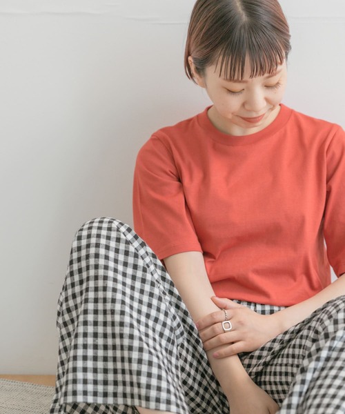 ITEMS URBANRESEARCH（アイテムズ アーバンリサーチ）の「オーガニックコットンベーシックTシャツ（Tシャツ/カットソー・レディース・グレー系その他/ブラック/レッド/オフホワイト・FREE）」の8枚目の写真