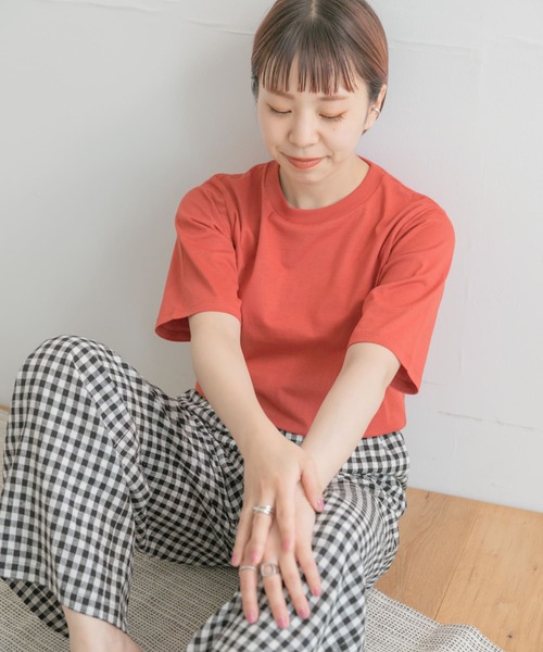 ITEMS URBANRESEARCH（アイテムズ アーバンリサーチ）の「オーガニックコットンベーシックTシャツ（Tシャツ/カットソー・レディース・グレー系その他/ブラック/レッド/オフホワイト・FREE）」の11枚目の写真