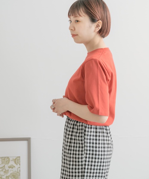 ITEMS URBANRESEARCH（アイテムズ アーバンリサーチ）の「オーガニックコットンベーシックTシャツ（Tシャツ/カットソー・レディース・グレー系その他/ブラック/レッド/オフホワイト・FREE）」の13枚目の写真