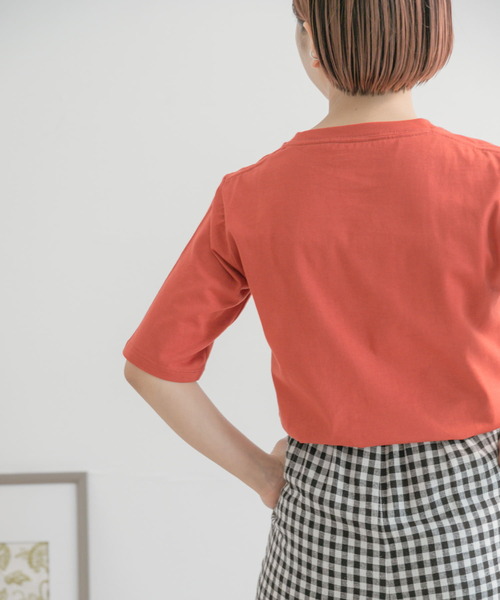 ITEMS URBANRESEARCH（アイテムズ アーバンリサーチ）の「オーガニックコットンベーシックTシャツ（Tシャツ/カットソー・レディース・グレー系その他/ブラック/レッド/オフホワイト・FREE）」の16枚目の写真