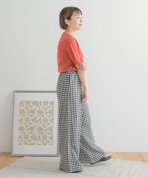 ITEMS URBANRESEARCH（アイテムズ アーバンリサーチ）の「オーガニックコットンベーシックTシャツ（Tシャツ/カットソー・レディース・グレー系その他/ブラック/レッド/オフホワイト・FREE）」の20枚目の写真