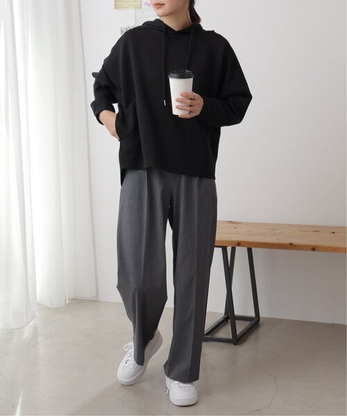 frames RAY CASSIN（フレームスレイカズン）の「ダンボールニット変形ポケット付きドルマンプルパーカー（パーカー・レディース・ブラック/ピンク/ブルー/キナリ・FREE）」の8枚目の写真