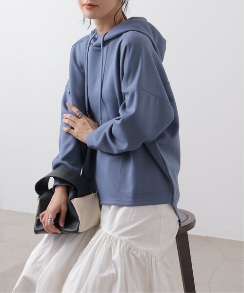 frames RAY CASSIN（フレームスレイカズン）の「ダンボールニット変形ポケット付きドルマンプルパーカー（パーカー・レディース・ブラック/ピンク/ブルー/キナリ・FREE）」の21枚目の写真