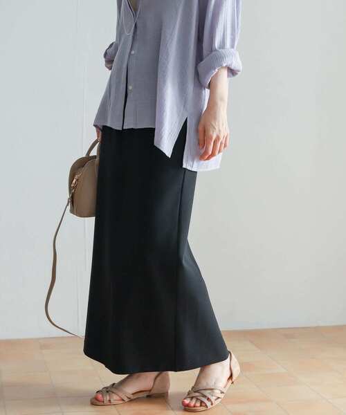 URBAN RESEARCH DOORS（アーバンリサーチドアーズ）の「カラーストレッチタイトスカート（スカート・レディース・ブルー/グリーン/ブラック・SMALL/MEDIUM）」の2枚目の写真