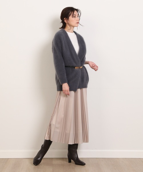 INED(イネド)の「カシミヤブレンドフォックスカーディガン ヒップが隠れるレングス(カーディガン/ボレロ・レディース・チャコールグレー/キャメル・9号)」の11枚目の写真
