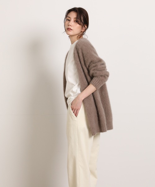 INED(イネド)の「カシミヤブレンドフォックスカーディガン ヒップが隠れるレングス(カーディガン/ボレロ・レディース・チャコールグレー/キャメル・9号)」の7枚目の写真
