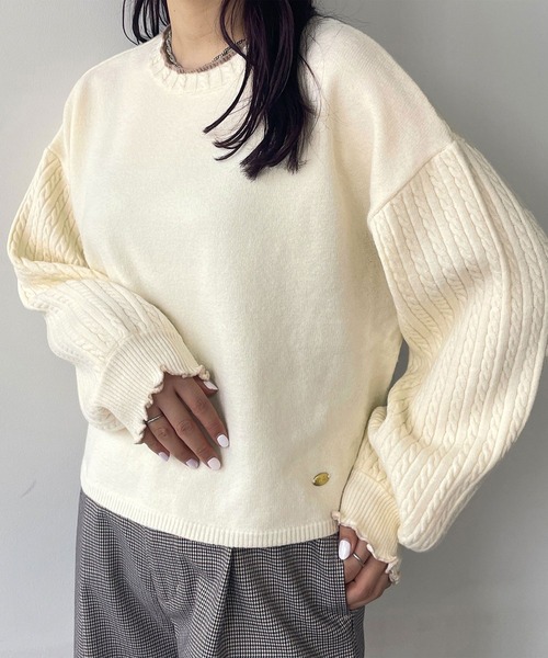 179/WG(イチナナキュウダブルジー)の「袖ケーブルニット(ニット/セーター・レディース・グレー/オフホワイト/ブルー/グリーン・FREE)」の1枚目の写真