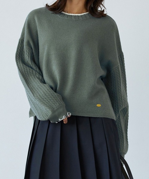 179/WG(イチナナキュウダブルジー)の「袖ケーブルニット(ニット/セーター・レディース・グレー/オフホワイト/ブルー/グリーン・FREE)」の3枚目の写真