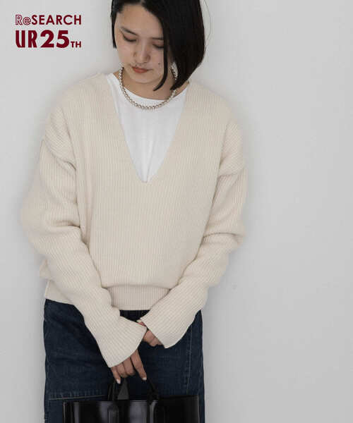 URBAN RESEARCH（アーバンリサーチ）の「『25周年別注』ROUTINE for URBAN RESEARCH リバーシブル・Vネックニット（ニット/セーター・レディース・カーキ/ネイビー/ホワイト・FREE）」の2枚目の写真