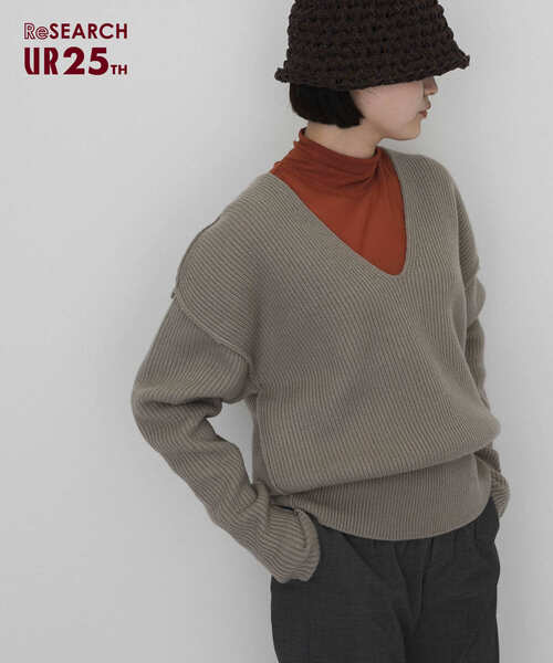URBAN RESEARCH（アーバンリサーチ）の「『25周年別注』ROUTINE for URBAN RESEARCH リバーシブル・Vネックニット（ニット/セーター・レディース・カーキ/ネイビー/ホワイト・FREE）」の3枚目の写真