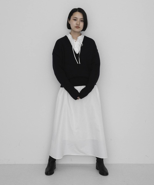 URBAN RESEARCH（アーバンリサーチ）の「『25周年別注』ROUTINE for URBAN RESEARCH リバーシブル・Vネックニット（ニット/セーター・レディース・カーキ/ネイビー/ホワイト・FREE）」の21枚目の写真