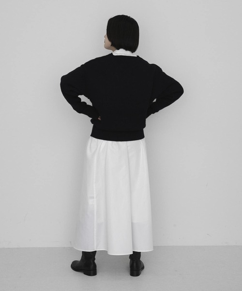 URBAN RESEARCH（アーバンリサーチ）の「『25周年別注』ROUTINE for URBAN RESEARCH リバーシブル・Vネックニット（ニット/セーター・レディース・カーキ/ネイビー/ホワイト・FREE）」の22枚目の写真