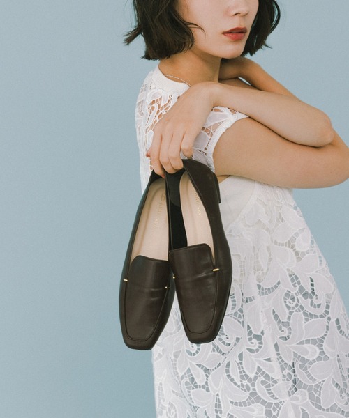 RODE SKO(ロデスコ)の「『MADE IN JAPAN』スクエアトゥプチメタルローファー(ローファー・レディース・ブラック/ブラウン系その他/オフホワイト/ベージュ系その他/グレー系その他/ブラック系その他/ブラウン・36/37/38)」の1枚目の写真