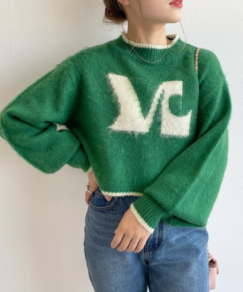 w closet（ダブルクローゼット）の「フロントロゴモヘアタッチニット