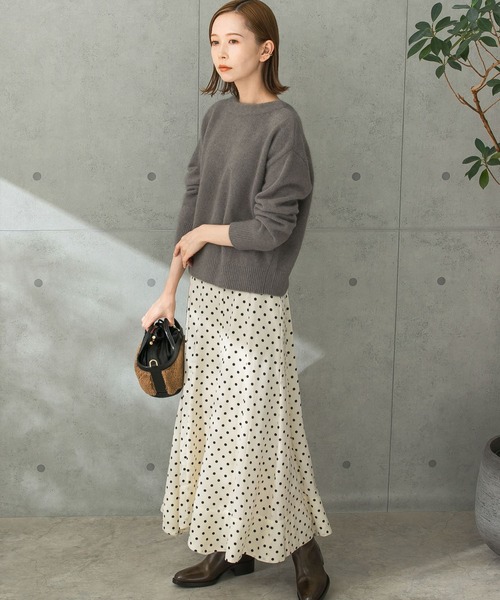 URBAN RESEARCH ROSSO WOMEN(アーバンリサーチ ロッソ)の「パネルラインサテンフレアスカート(スカート・レディース・ミント/ドット/ブラウン・38/36)」の15枚目の写真