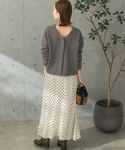 URBAN RESEARCH ROSSO WOMEN(アーバンリサーチ ロッソ)の「パネルラインサテンフレアスカート(スカート・レディース・ミント/ドット/ブラウン・38/36)」の16枚目の写真