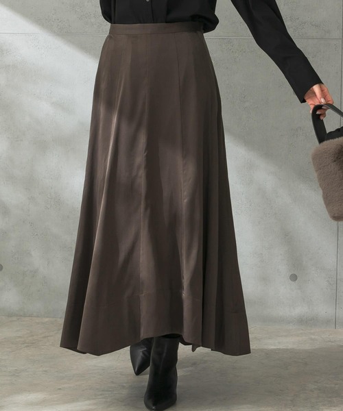 URBAN RESEARCH ROSSO WOMEN(アーバンリサーチ ロッソ)の「パネルラインサテンフレアスカート(スカート・レディース・ミント/ドット/ブラウン・38/36)」の18枚目の写真
