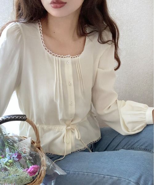 LAUIR（ラウアー）の「ウエストギャザーブラウス（シャツ/ブラウス・レディース・ネイビー/アイボリー/ブラック・MEDIUM/LARGE）」の4枚目の写真