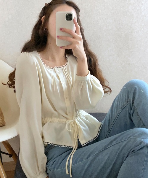 LAUIR（ラウアー）の「ウエストギャザーブラウス（シャツ/ブラウス・レディース・ネイビー/アイボリー/ブラック・MEDIUM/LARGE）」の6枚目の写真