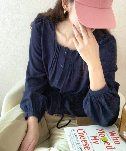 LAUIR（ラウアー）の「ウエストギャザーブラウス（シャツ/ブラウス・レディース・ネイビー/アイボリー/ブラック・MEDIUM/LARGE）」の16枚目の写真