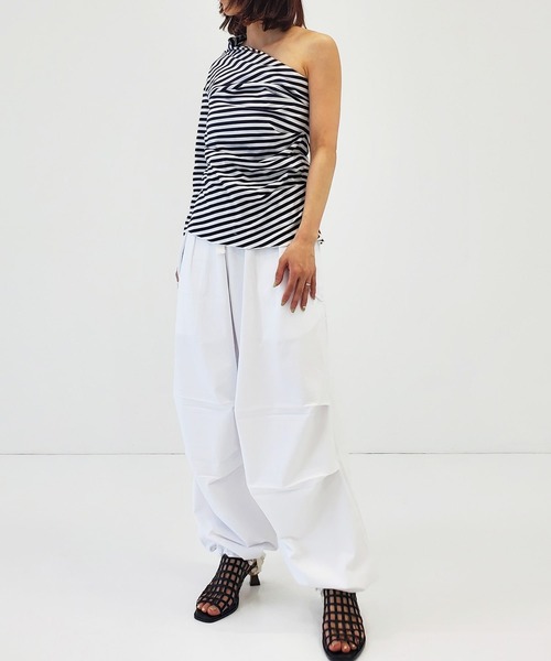 Cabana(カバナ)の「【Cabana/カバナ】Jane/ワンショルダートップス(Tシャツ/カットソー・レディース・ホワイト/カーキ・FREE)」の7枚目の写真