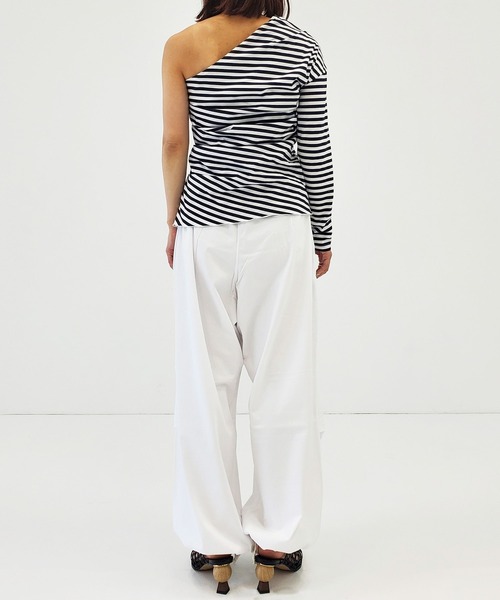 Cabana(カバナ)の「【Cabana/カバナ】Jane/ワンショルダートップス(Tシャツ/カットソー・レディース・ホワイト/カーキ・FREE)」の8枚目の写真