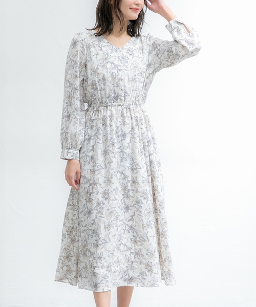 Honeys（ハニーズ）の「パール釦使いワンピース（ワンピース・レディース・ブラック/ブルー系その他/ピンク系その他/グリーン系その他/ホワイト系その他/ブルー系その他2・M/L/LL/S）」の2枚目の写真