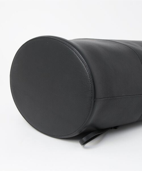 J&M Davidson(ジェイアンドエムデヴィッドソン)の「レイ バケット(ショルダーバッグ・レディース・ブラック・FREE)」の3枚目の写真