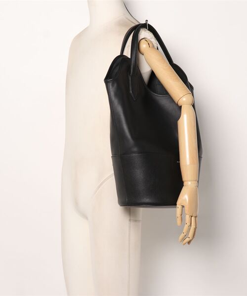 J&M Davidson(ジェイアンドエムデヴィッドソン)の「レイ バケット(ショルダーバッグ・レディース・ブラック・FREE)」の2枚目の写真