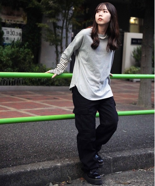 AVIREX（アヴィレックス）の「≪WEB&DEPOT限定≫SLEEVE BORDER COMBI L/S T-SHIRT/ スリーブボーダーコンビTシャツ（Tシャツ/カットソー・レディース・グリーン/グレー・F）」の5枚目の写真