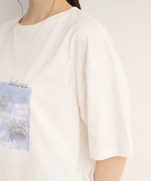 SHOO・LA・RUE（シューラルー）の「◆【プチプラ/コットン100%】選べるプリント バリエーション！垢抜け半袖Tシャツ（Tシャツ/カットソー・レディース・ゴールド系その他/チャコール/オレンジ系その他5/ホワイト系8/ホワイト系9/黄緑系/ブルー系/ホワイト系6/ブラック系3/パープル系5/ブラック系4/オフホワイト・03/04/02）」の17枚目の写真