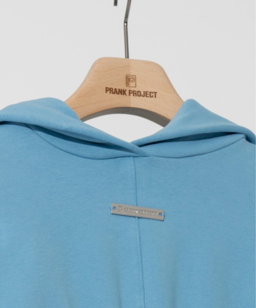 PRANK PROJECT(プランクプロジェクト)の「メタルディティールショートフーディ/Metal Detail Short Hoodie(パーカー・レディース・サックスブルー/アイボリー/チャコールグレー・FREE)」の15枚目の写真