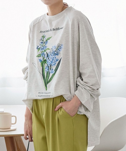 KOBE LETTUCE(コウベレタス)の「フラワープリントラグランBIGロンT(Tシャツ/カットソー・レディース・オフホワイト/ホワイト系/オートミール・FREE)」の3枚目の写真