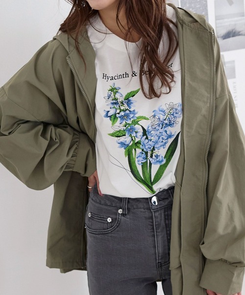 KOBE LETTUCE(コウベレタス)の「フラワープリントラグランBIGロンT(Tシャツ/カットソー・レディース・オフホワイト/ホワイト系/オートミール・FREE)」の1枚目の写真