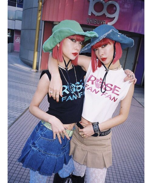 jouetie(ジュエティ)の「ROSE FAN FAN フィットタンク【コラボ】(タンクトップ・レディース・ブラック/オフホワイト/ピンク・MEDIUM)」の6枚目の写真