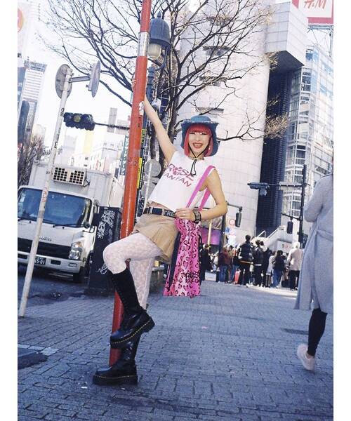 jouetie(ジュエティ)の「ROSE FAN FAN フィットタンク【コラボ】(タンクトップ・レディース・ブラック/オフホワイト/ピンク・MEDIUM)」の13枚目の写真