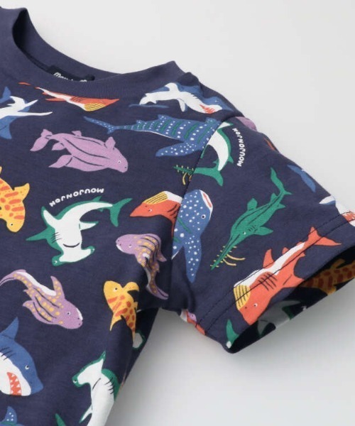 Moujonjon（ムージョンジョン）の「サメ総柄半袖Ｔシャツ（Tシャツ/カットソー・キッズ・イエロー/ネイビー・90/120/100/80/110）」の4枚目の写真