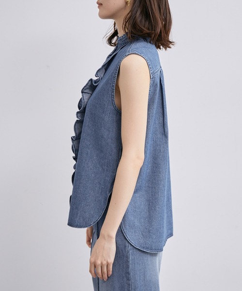 ROPE'（ロペ）の「【雑誌掲載】【洗える】サステナブルデニムラッフルブラウス/セットアップ対応（シャツ/ブラウス・レディース・ブルー系その他4・38）」の8枚目の写真