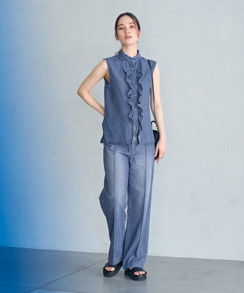 ROPE'（ロペ）の「【雑誌掲載】【洗える】サステナブルデニムラッフルブラウス/セットアップ対応（シャツ/ブラウス・レディース・ブルー系その他4・38）」の17枚目の写真