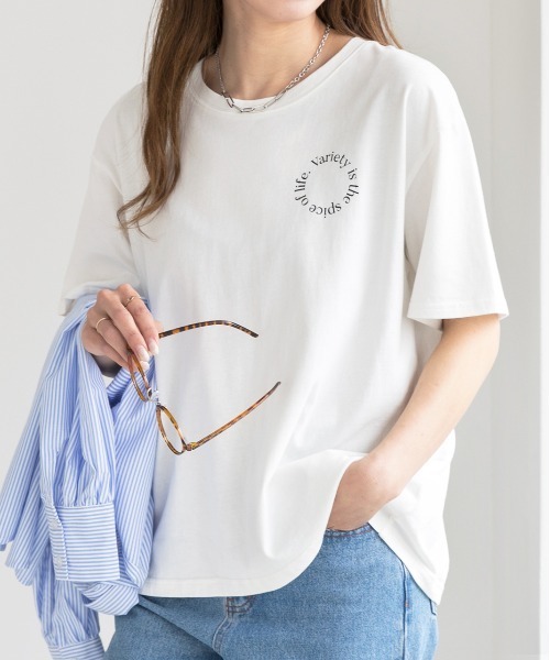 ad thie(アドティエ)の「アソートロゴ プリントTシャツ(Tシャツ/カットソー・レディース・アイボリー/ホワイト/ベビーピンク/オフホワイト/チャコール/セージグリーン・FREE/LL)」の2枚目の写真