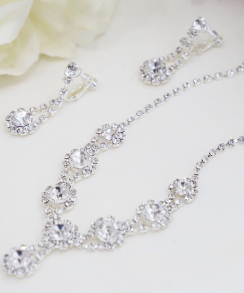 Cupid Heart（キューピッドハート）の「【Cupid Heart】結婚式アクセ！ビジューネックレス＋イアリングset（ネックレス・レディース・シルバー・MEDIUM）」の3枚目の写真