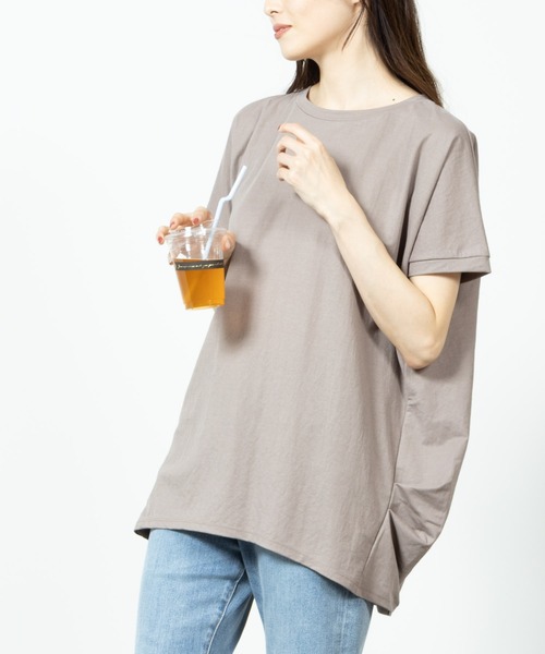 NAVY（ネイビー）の「SARARI 冷感サイドタック無地半袖Tシャツ（Tシャツ/カットソー・レディース・グレー/グリーン/ホワイト/グレイッシュベージュ/ブラック・フリー）」の4枚目の写真