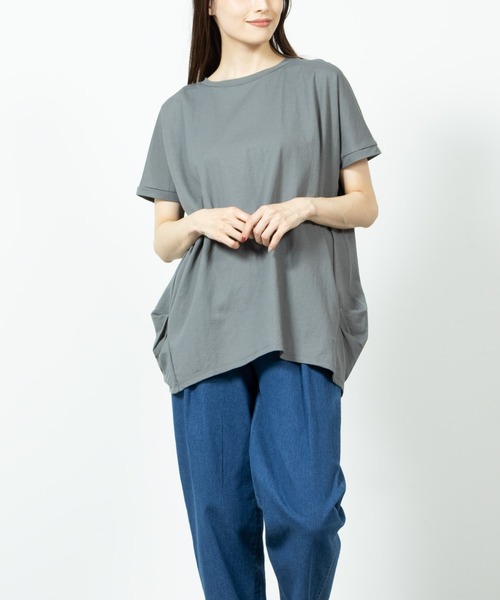 NAVY（ネイビー）の「SARARI 冷感サイドタック無地半袖Tシャツ（Tシャツ/カットソー・レディース・グレー/グリーン/ホワイト/グレイッシュベージュ/ブラック・フリー）」の10枚目の写真
